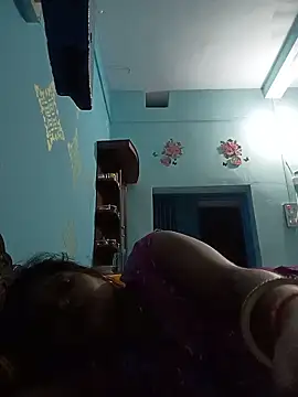 Raginilove online show from May 22, 10:30 pm
