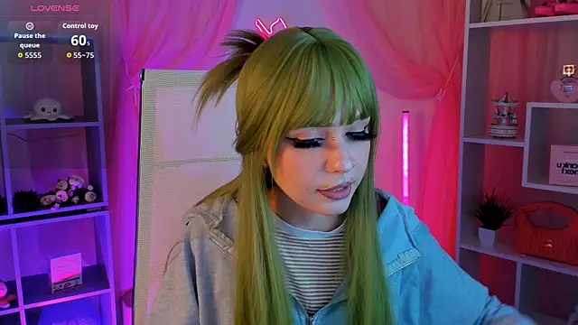 YunaLeaf online show from May 23, 3:54 pm