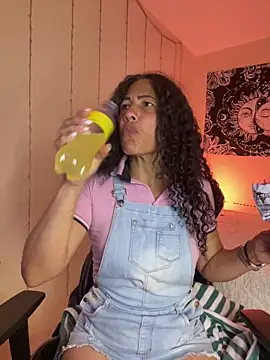 victorya milf online show from June 9, 6:40 pm