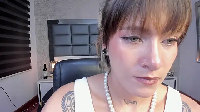 Mrs Regina clk online show from July 7, 3:20 am