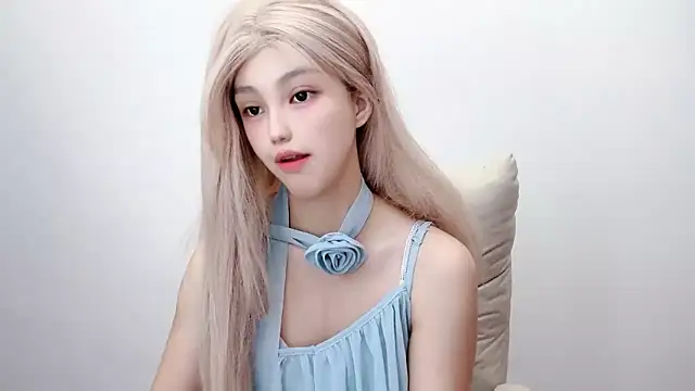 jiangjiang2005 online show from July 7, 4:43 pm