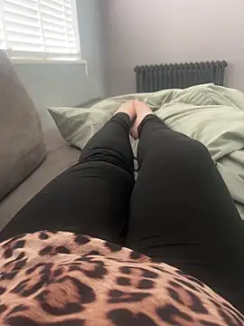 Curvy-CallieXX online show from June 7, 12:23 pm