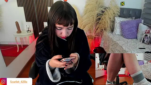 Scarlett  Cooper  1 online show from July 1, 12:04 pm