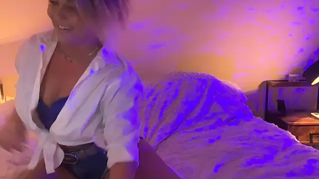 missbritneyfoxx online show from June 30, 3:39 am