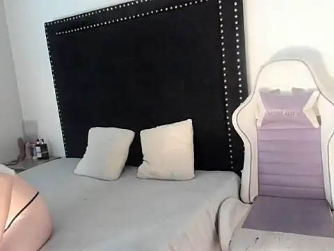 LoganNRose online show from June 27, 2:34 am