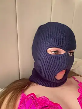 anglebabe69 online show from May 23, 9:46 pm