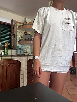 Sofia beee online show from July 7, 8:29 am
