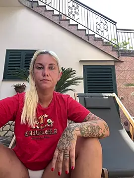 Sofia beee online show from July 8, 9:33 am