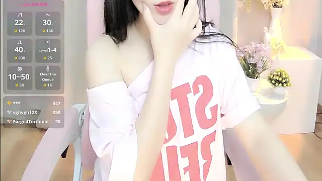 shynana online show from June 19, 9:24 am