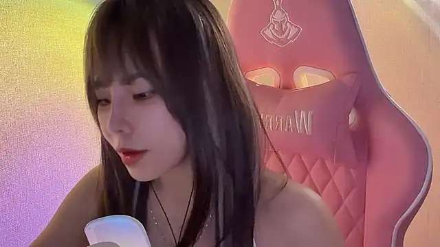 Jenny-Joo online show from June 3, 2:33 pm