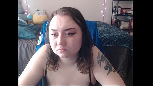 glitchypop online show from June 22, 4:15 pm