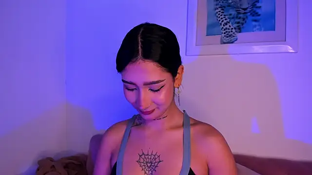 SophieMoneet online show from July 3, 1:06 pm