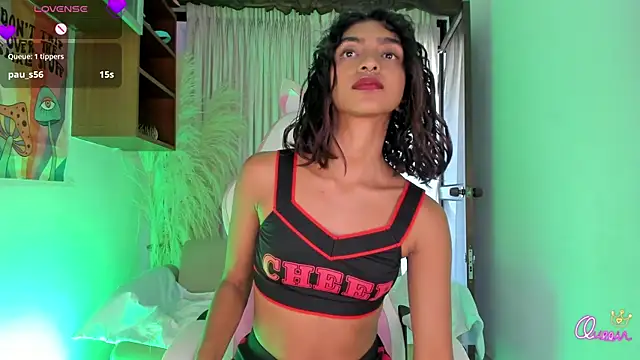 HottieVeroo  online show from July 10, 8:20 pm