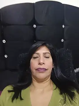 Samantha01 Rosse01 online show from May 25, 10:31 pm