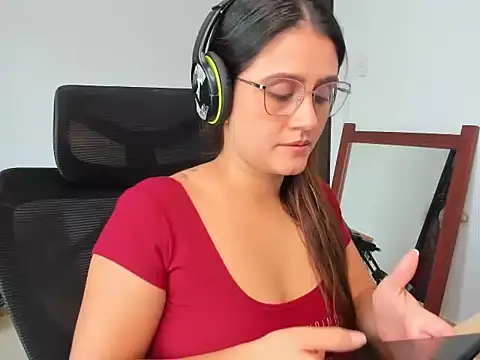 Emilia Funnyy online show from July 6, 3:03 pm