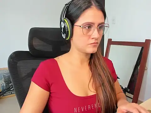 Emilia Funnyy online show from July 6, 2:55 pm