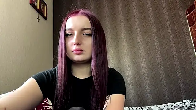 LyndsayTetlow online show from May 26, 8:24 am