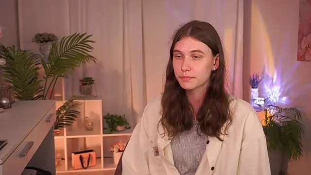 EmilyBellamy online show from June 2, 3:24 pm