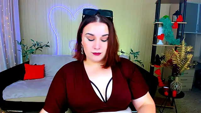 OliviaTwens online show from July 13, 4:13 am