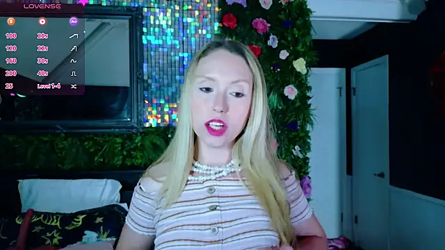 HillbillieHollie online show from May 31, 7:25 am
