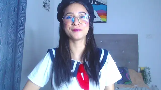 alanasaenz  online show from June 14, 5:30 am