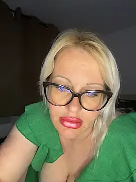 brenda121 online show from May 27, 9:56 pm
