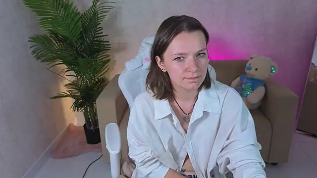 kira hatti online show from June 27, 12:33 pm