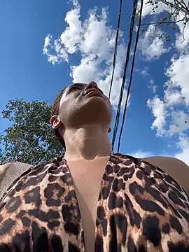 chloenyx online show from June 8, 1:01 pm