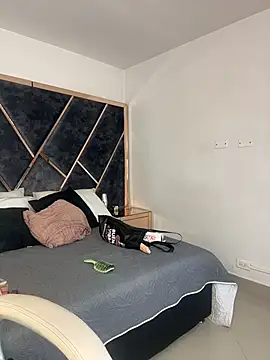 FoxySkye online show from July 3, 3:56 am