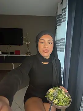 nadiabnssd online show from June 8, 6:52 pm