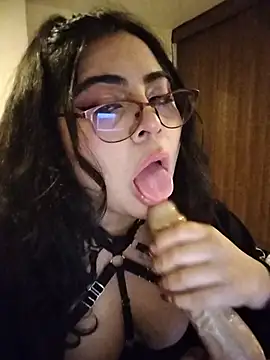 Roxxy Sade online show from July 19, 12:35 am