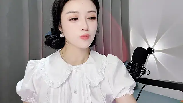 Momo-Wow online show from June 21, 9:35 am
