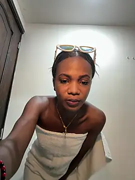 annybrannd1 online show from June 28, 11:33 pm