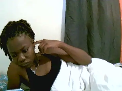 QueenSar online show from June 22, 5:15 am