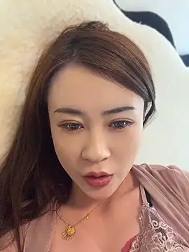 lucky-youyou online show from June 4, 6:29 am
