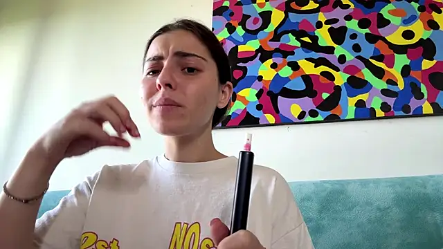 MarisaKomar online show from June 16, 8:15 am