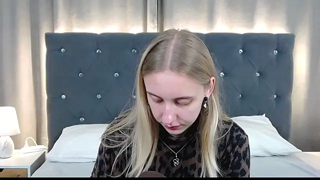 LirienVexx online show from July 18, 4:38 am