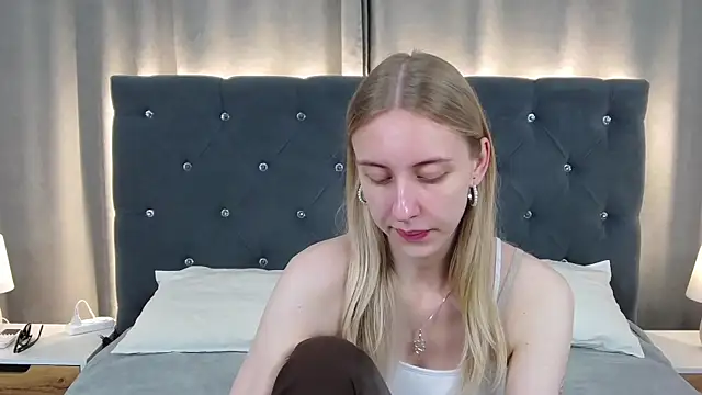 LirienVexx online show from July 12, 4:35 am