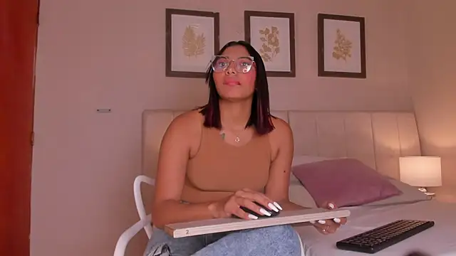 vanessa  stp online show from July 16, 7:07 pm