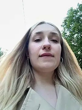 Polly Pop online show from June 25, 3:35 pm