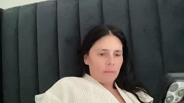 JadeLucy online show from July 2, 7:58 am