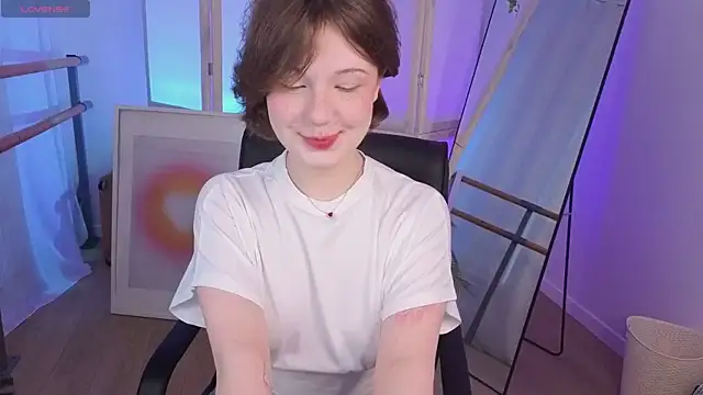 MiaDreamLuna   online show from June 25, 6:20 pm