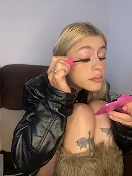 Lia-firee online show from June 29, 1:11 pm