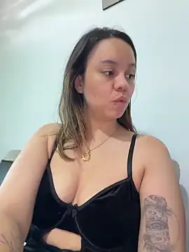 Emma Jonas online show from June 18, 6:02 pm