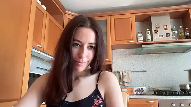 Flamingo Queen online show from June 10, 6:34 am