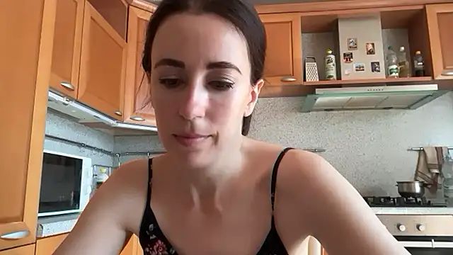 Flamingo Queen online show from July 3, 6:08 am