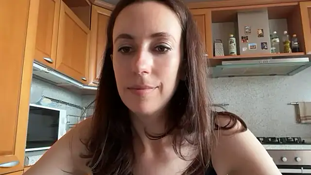 Flamingo Queen online show from June 28, 1:18 pm