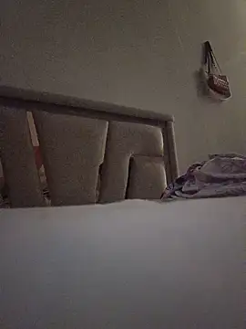 AlliieHayes online show from August 4, 3:23 am