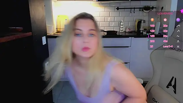 blonde kellyy online show from July 4, 5:14 am