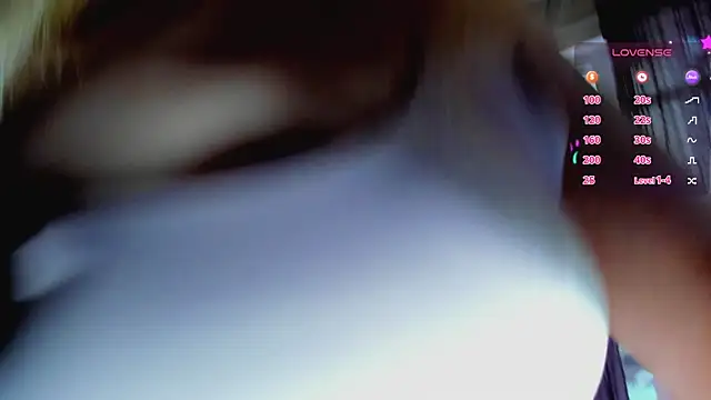 blonde kellyy online show from July 12, 3:29 am